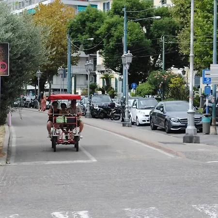 Lejlighed Wh - Nina - Bilocale - Centro - 1 Minuto Da Via Matteotti - Wifi *